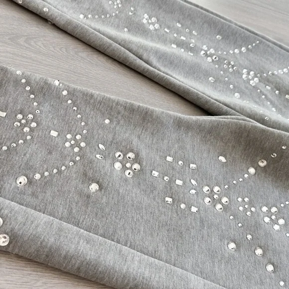 CYNTHIA ROWLEY Rhinestone Embellished Grey Sweatpants - Picture 2 of 15